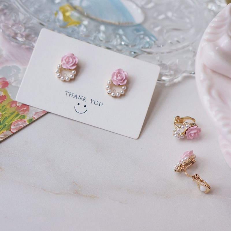 Alloy Floral Faux Pearl Stud Earring FashionChic