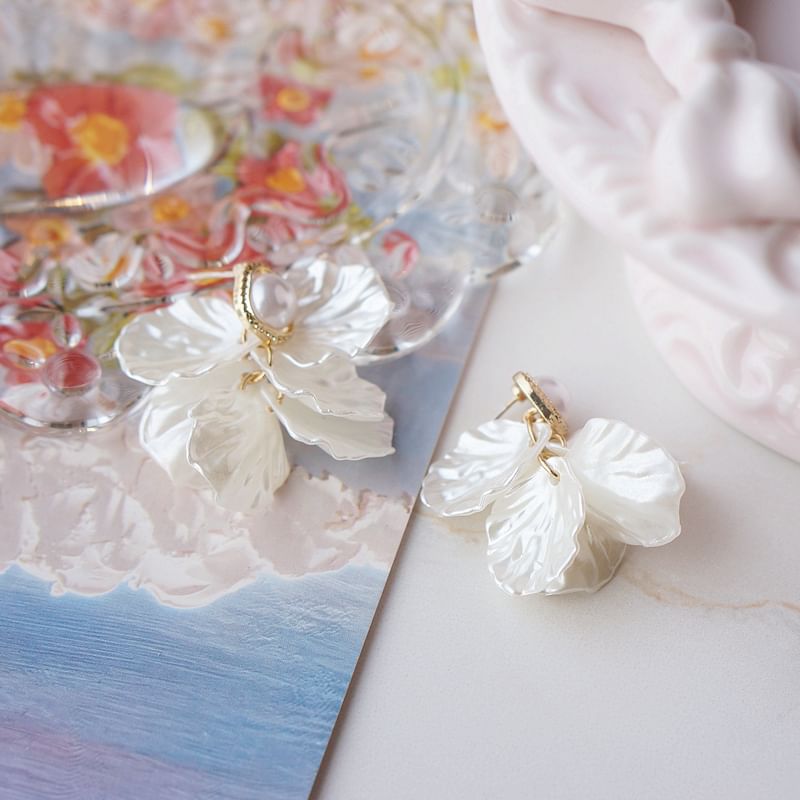 Chandelier Faux Petal Earring Pearl Alloy FashionChic