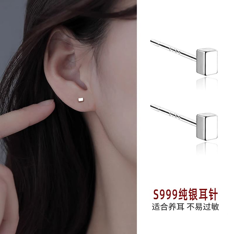 Metallic Stud Ear FashionChic
