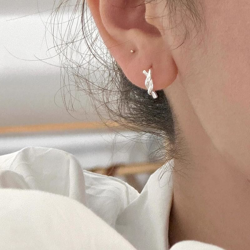 Huggie Twisted Earring FashionChic