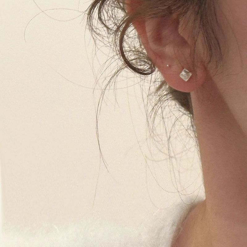 Alloy Pearl Barbell Faux Earring FashionChic