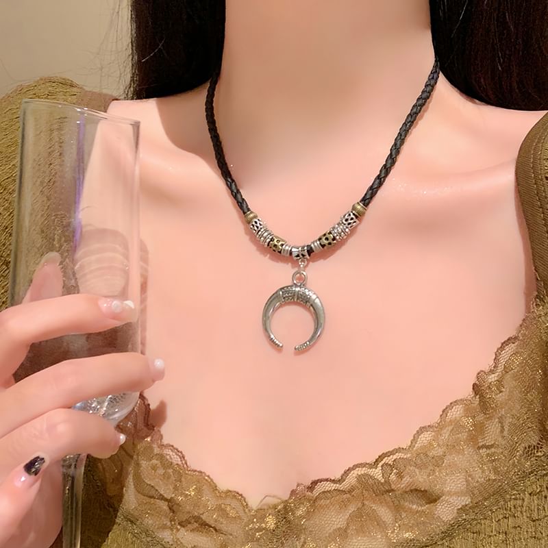 Crescent Pendant Moon Necklace FashionChic