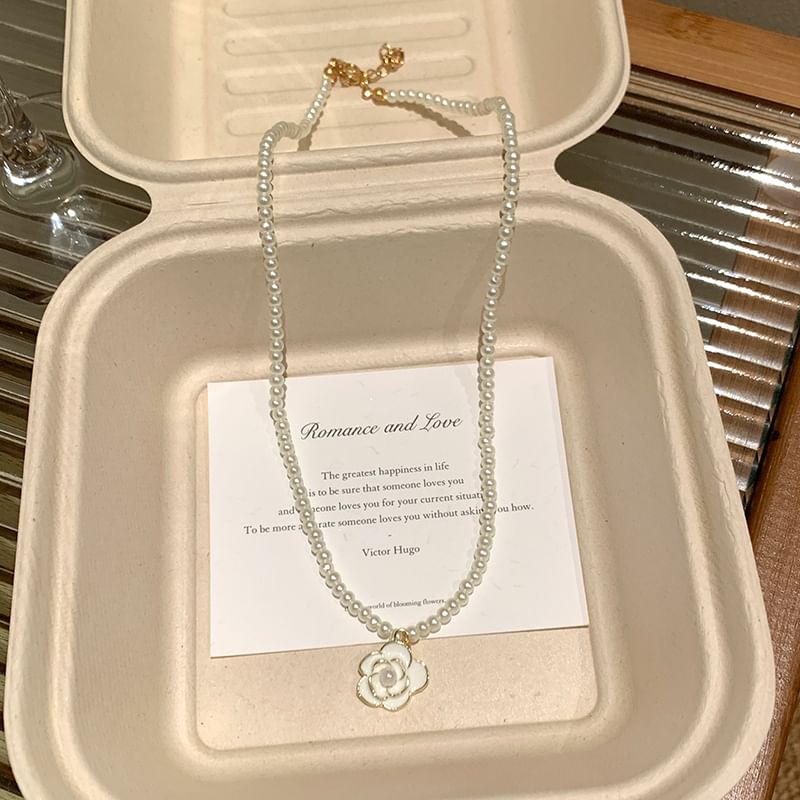 Flower Pendant Necklace FashionChic