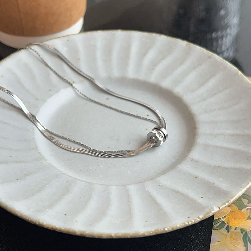 Necklace Chain Snake Circle Pendant FashionChic