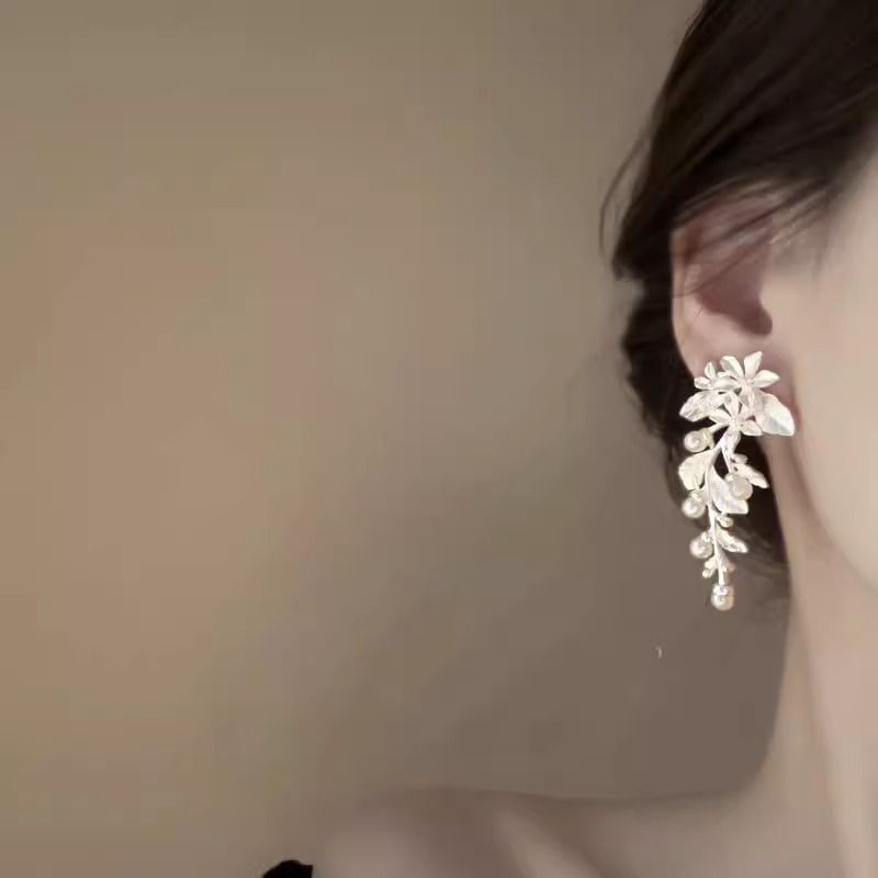 Dangle Pearl Alloy Earring Faux Floral FashionChic