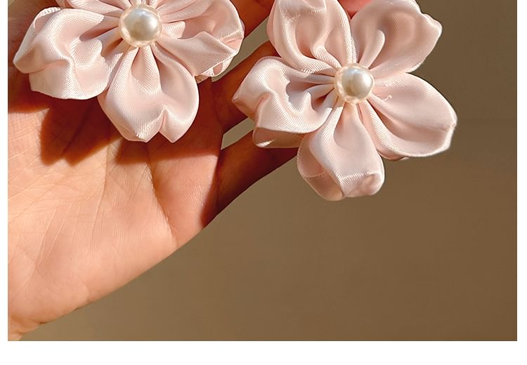 Pearl Set Hair Faux Clip / Flower FashionChic