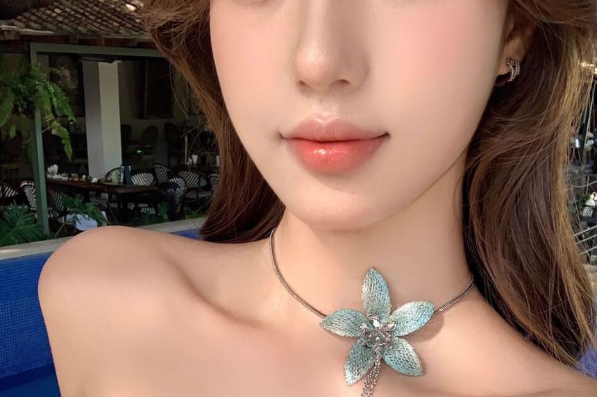 Floral Necklace FashionChic