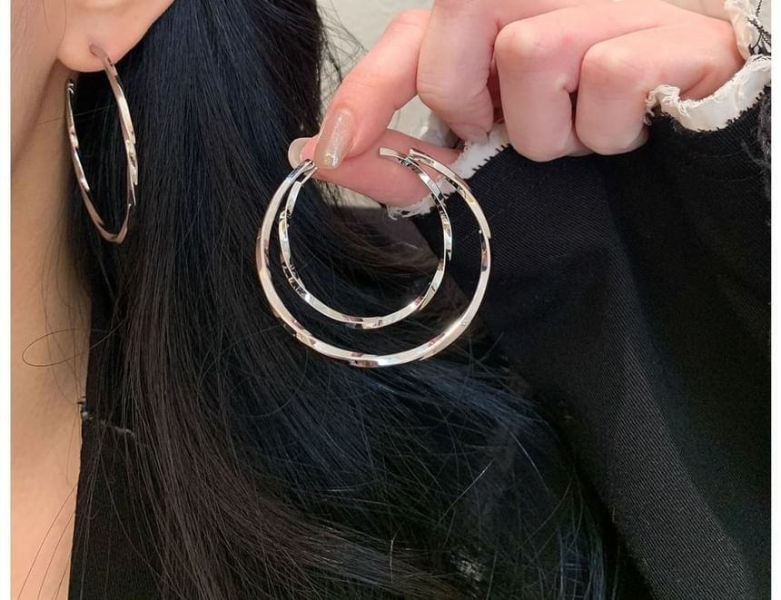 Earring Twisted Hoop FashionChic