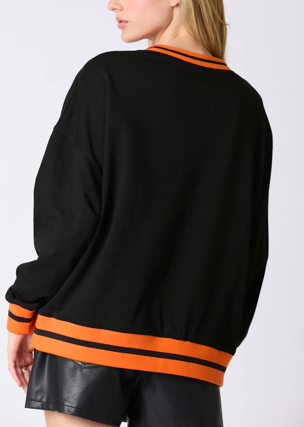 Women Black O Neck Character Cotton Sweatshirts Long Sleeve AE1037 OM-HW240901