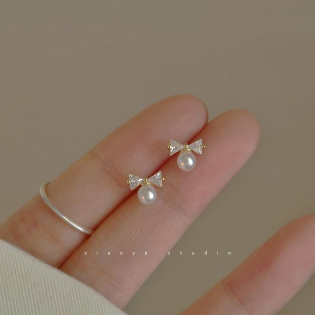 Earring Faux Silver Pearl Sterling Stud Bow Rhinestone FashionChic