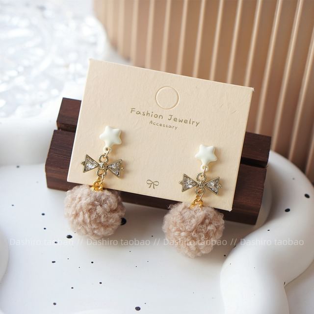 On / Heart Drop Earring Pom Clip FashionChic