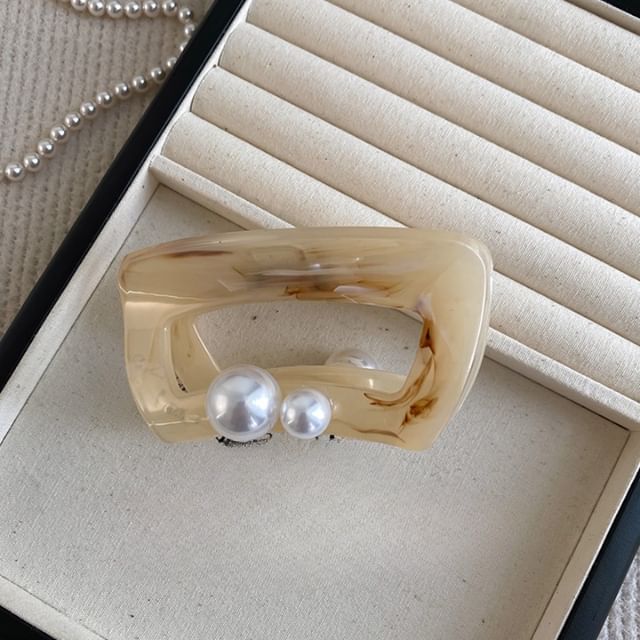 Pearl Claw Hair Acrylic Faux FashionChic