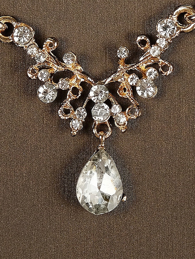 Crown Tiara and Necklace – Sparkling Diamond Set Gold-Plated FashionChic