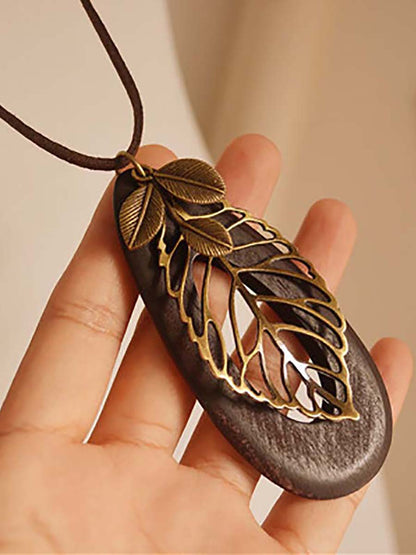 Artsy Hollow Out Metal Leaf Oval Wool Necklace AT1058 PGY