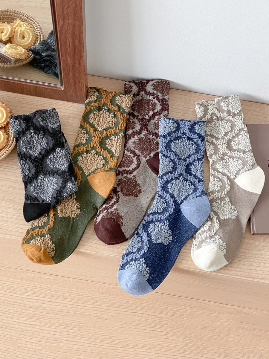 Embossing Women Pairs Socks 5 Artsy Flower Mid-Heel FashionChic