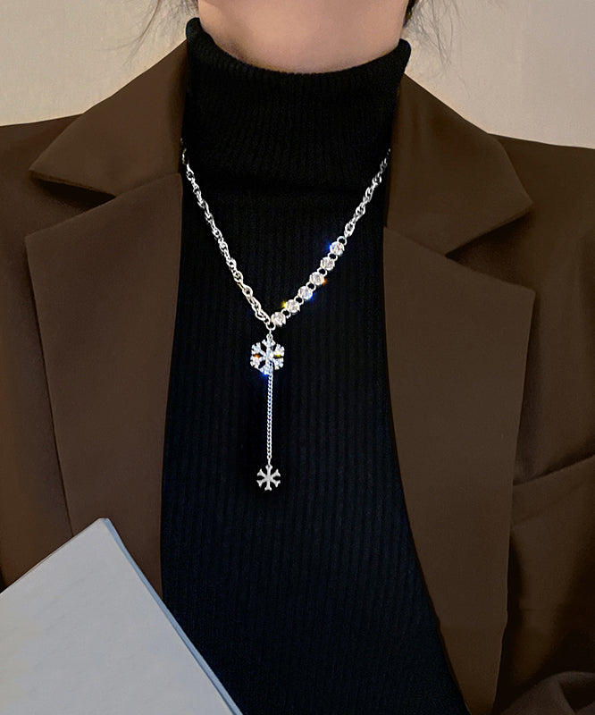 Pendant Alloy Necklace Beautiful Snowflake Silk Zircon FashionChic