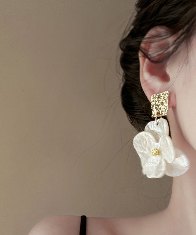 Chic White Acrylic Floral Drop Earrings EY017 ABC