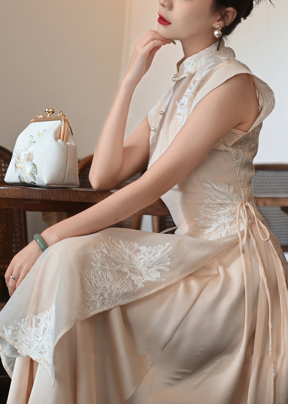 Chinese Style Apricot Button Lace Up Silk Two Piece Set Outfits Sleeveless KK026 SH-LF-TPIEC240602