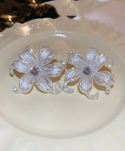 Classy White Acrylic Zircon Floral Stud Earrings ZZ055 JEW-EAR240613