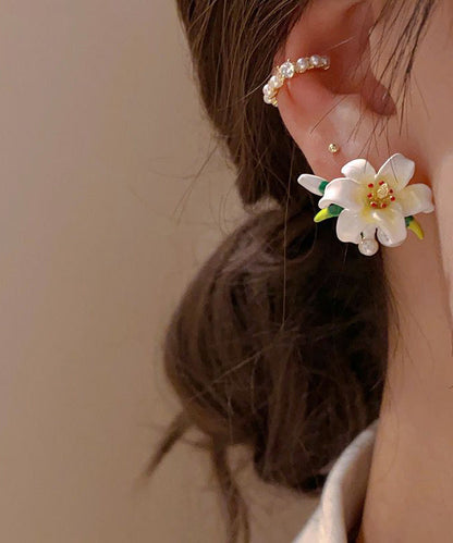 Cute White Alloy Floral Glazed Enamel Stud Earrings WH015 JEW-SDL241116