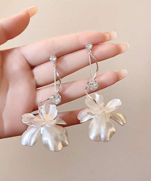 White Alloy Floral Resin Drop Earrings Copper Elegant FashionChic
