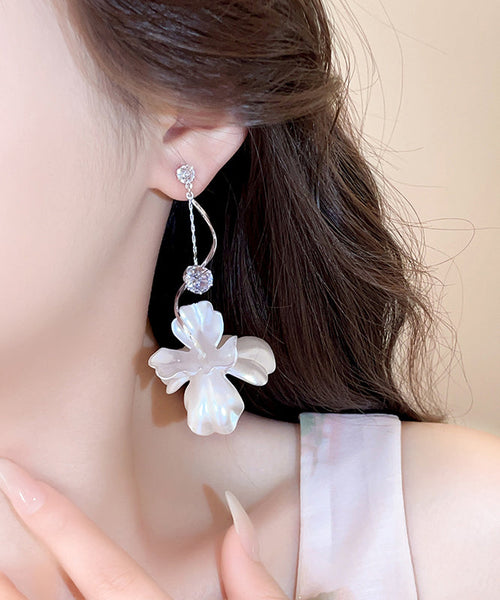 White Alloy Floral Resin Drop Earrings Copper Elegant FashionChic