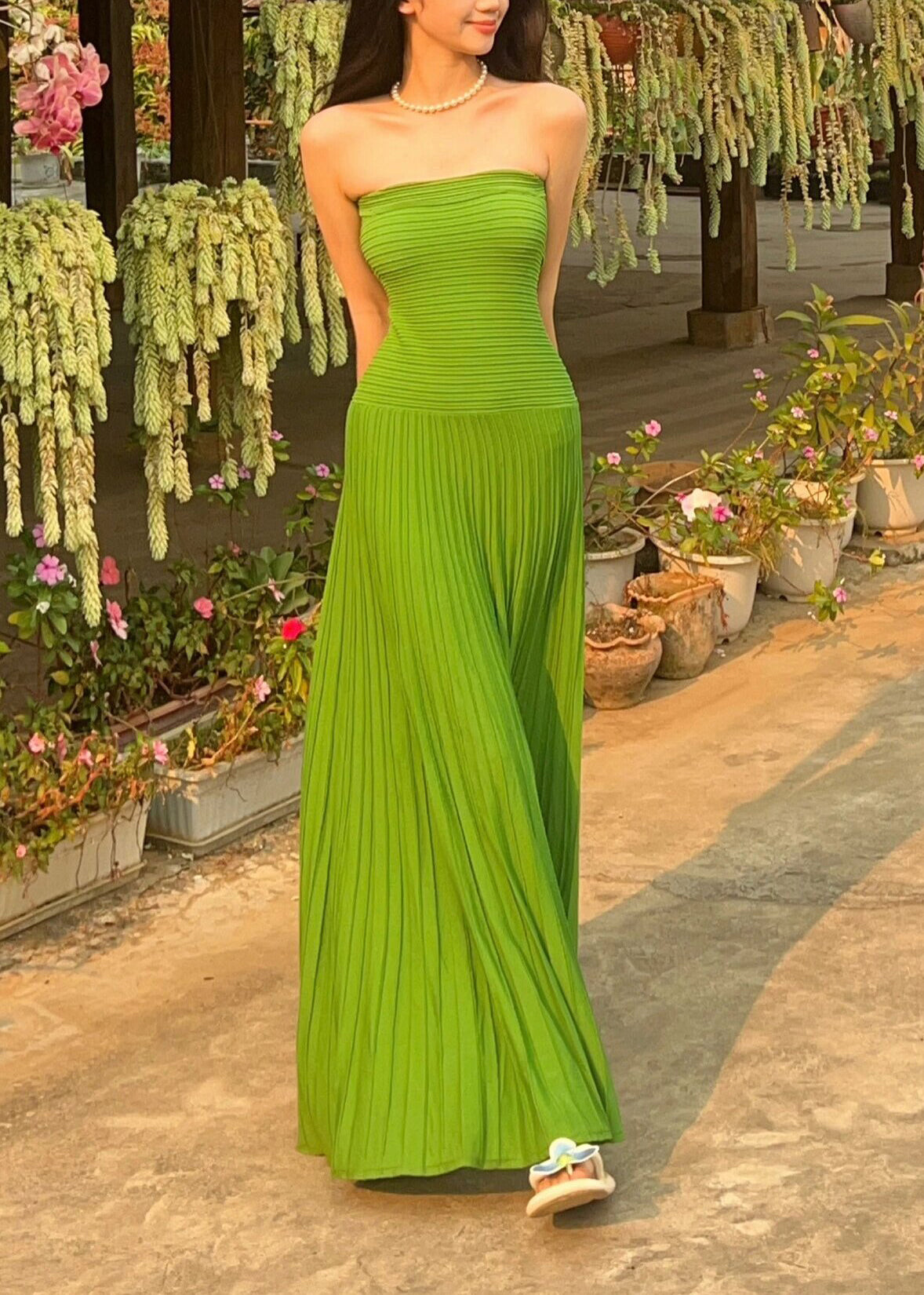 Holiday Style Green Strapless Ice Silk Waist Cinching Dress Summer EE1015 SH-LF-SDL240517