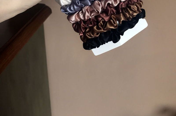 Set of Scrunchies Silky 6: FashionChic