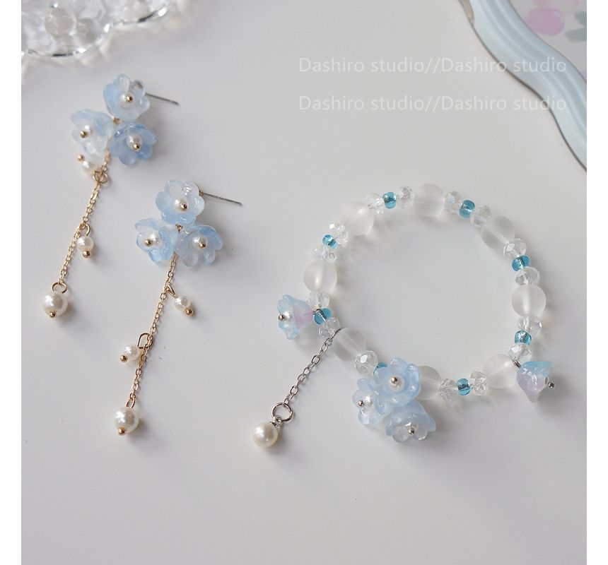 designs) Earring (various Floral Acrylic FashionChic