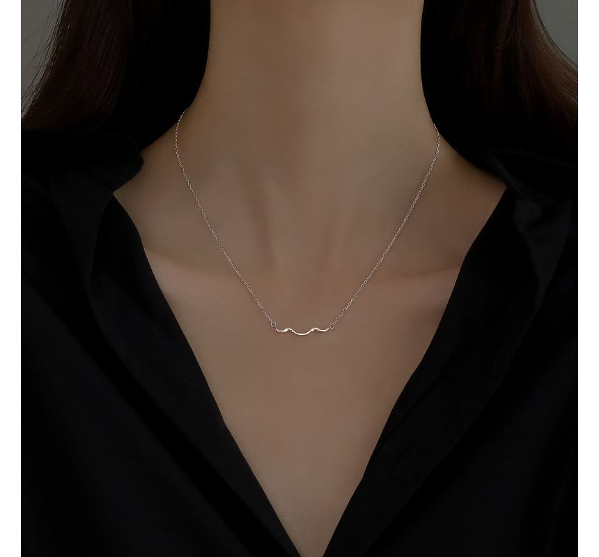 Choker Silver Wavy Pendant Sterling FashionChic