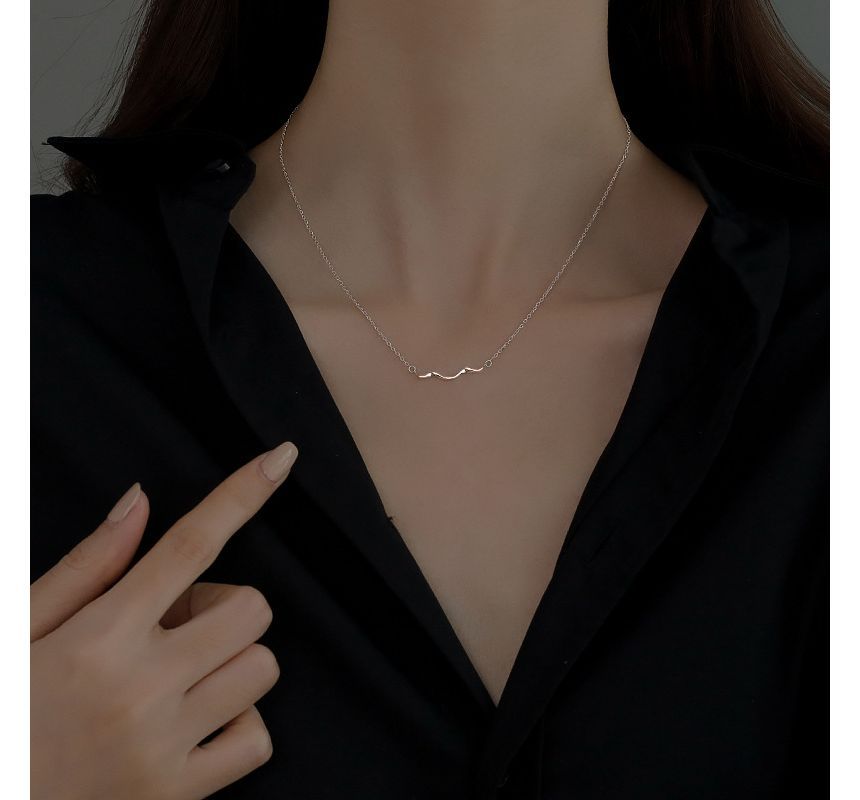 Choker Silver Wavy Pendant Sterling FashionChic