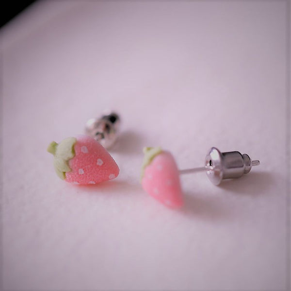 Stud Strawberry Ear FashionChic