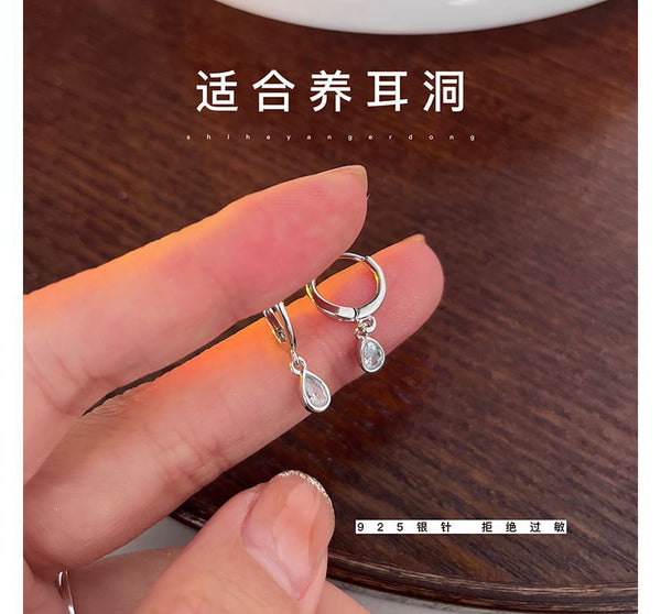 Sterling Earring Dangle Droplet Rhinestone Silver FashionChic