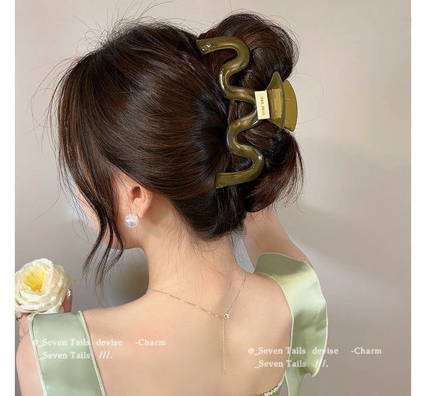 Acrylic Claw Hair Wavy FashionChic