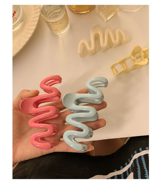 Claw Wavy Hair FashionChic