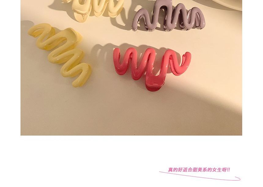 Claw Wavy Hair FashionChic