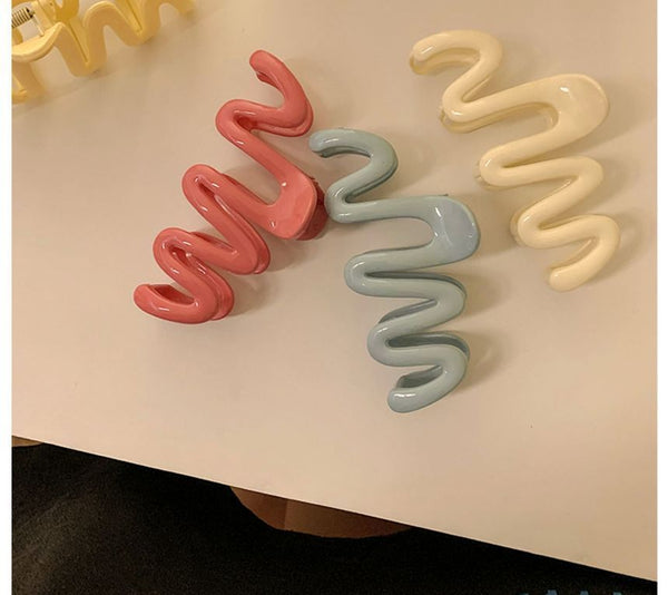 Claw Wavy Hair FashionChic