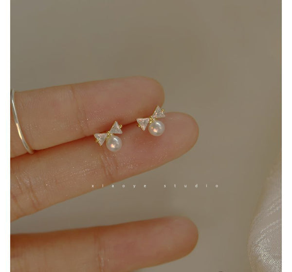 Earring Faux Silver Pearl Sterling Stud Bow Rhinestone FashionChic