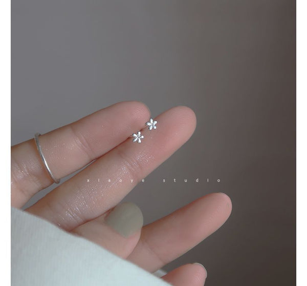 Floral Stud Earring Silver FashionChic