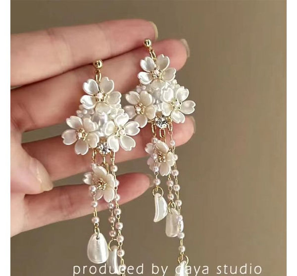 Floral Pearl Faux Chandelier Earring Alloy FashionChic