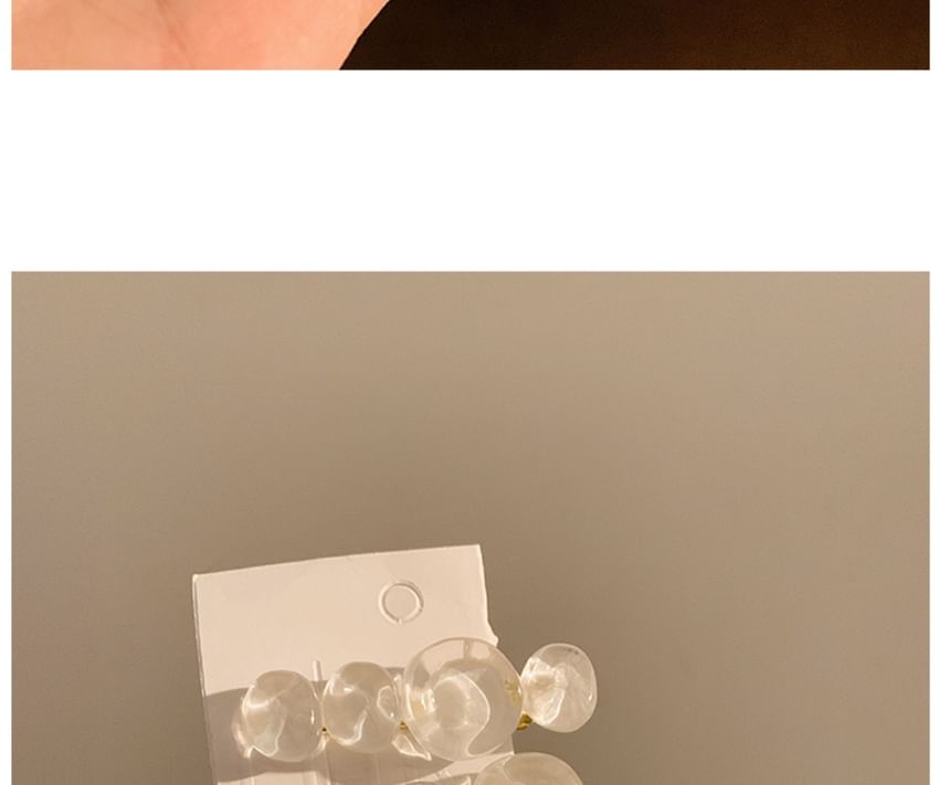 Designs) 2: Acrylic Clip Set (Various of Bead Hair FashionChic