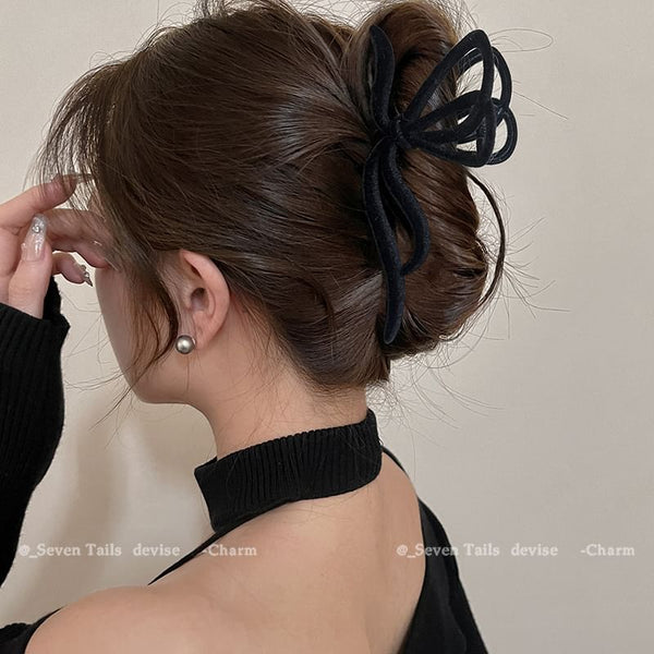Velvet Hair Claw FashionChic