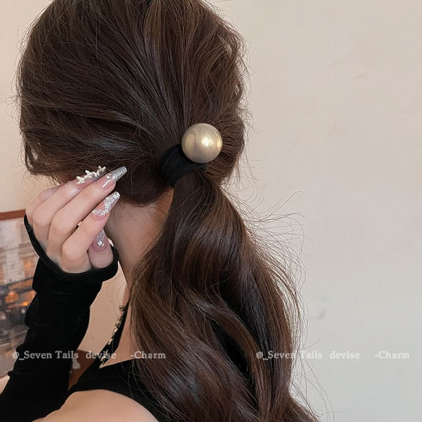 Faux Set Tie Pearl Hair / FashionChic