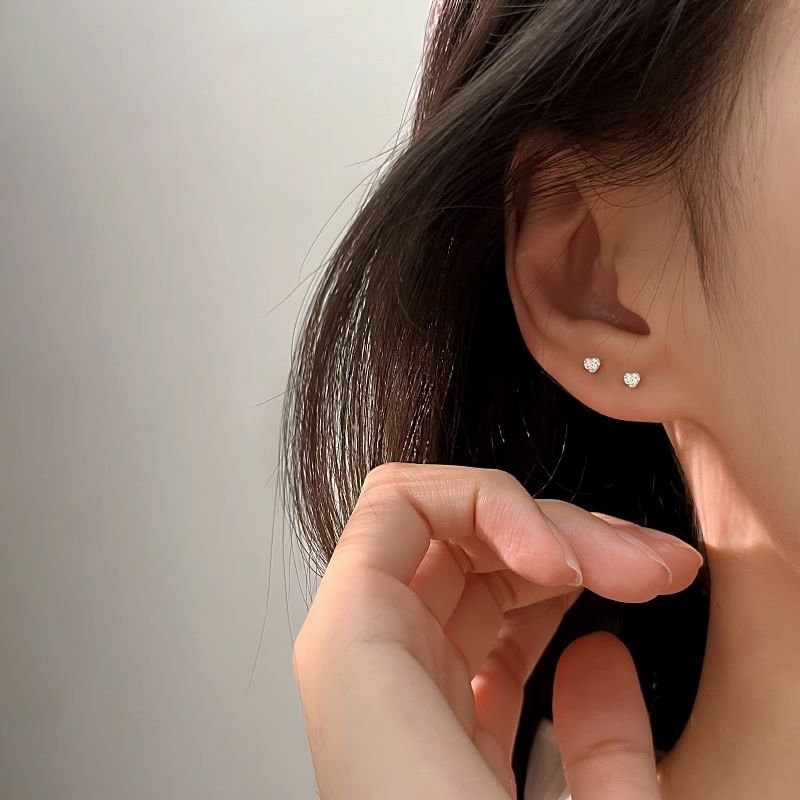 Stud Heart Ear FashionChic