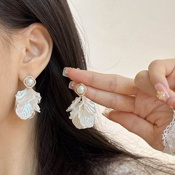 Chandelier Faux Petal Earring Pearl Alloy FashionChic
