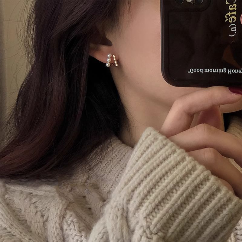 Pearl Stud Faux Earring FashionChic