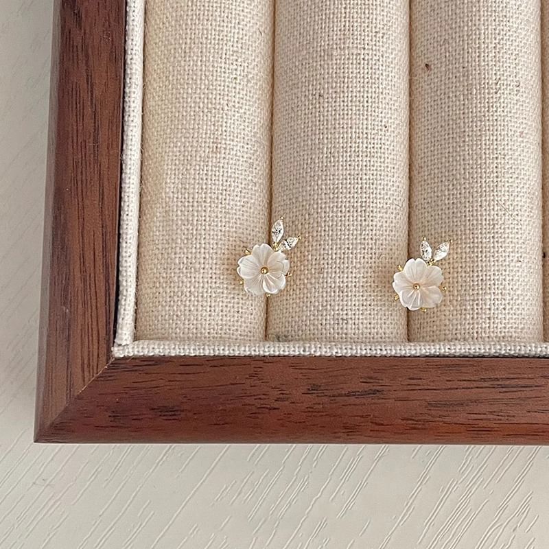 Flower Stud Earring FashionChic