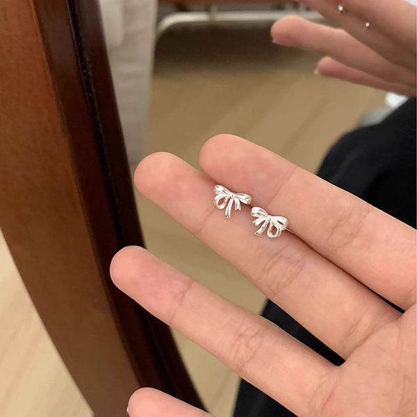 Ear Ribbon Stud FashionChic