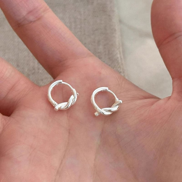 Huggie Twisted Earring FashionChic