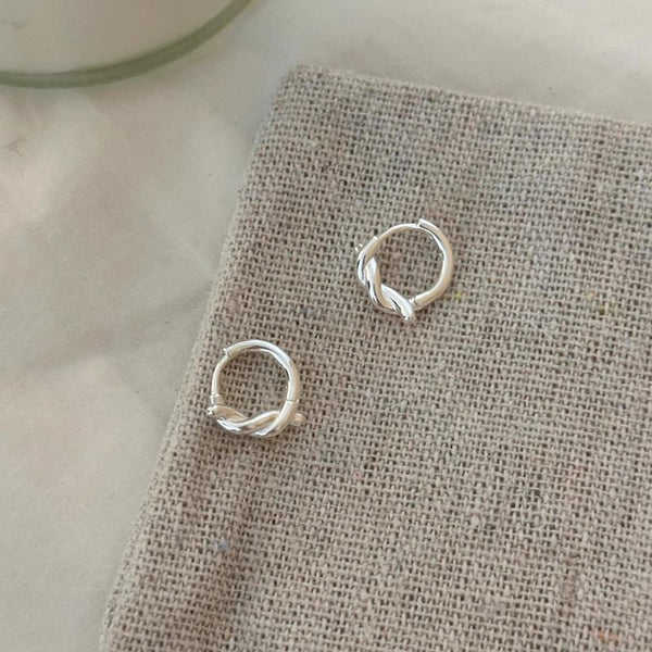 Huggie Twisted Earring FashionChic